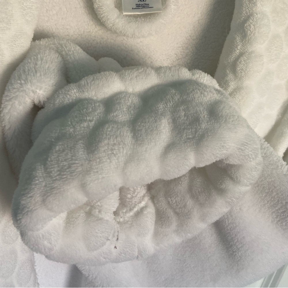 Croft & Barrow White Short Fleece Robe XL - Picture 5 of 8
